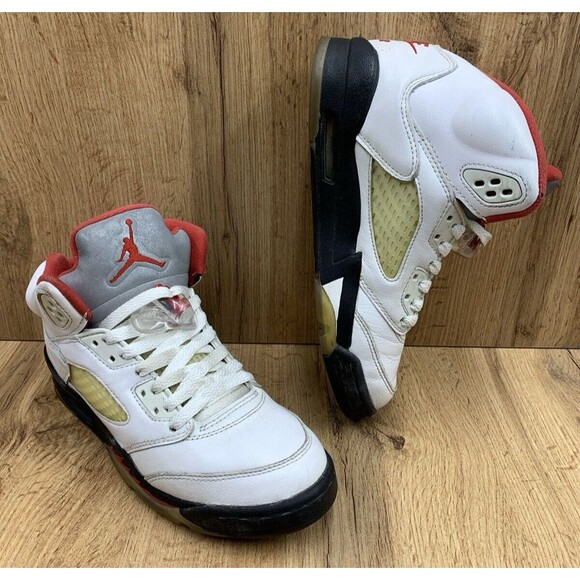 Nike Air Jordan 5 Retro Mid Fire Red Silver Tongue Sneakers 5Y White 440888-102 - Picture 1 of 16